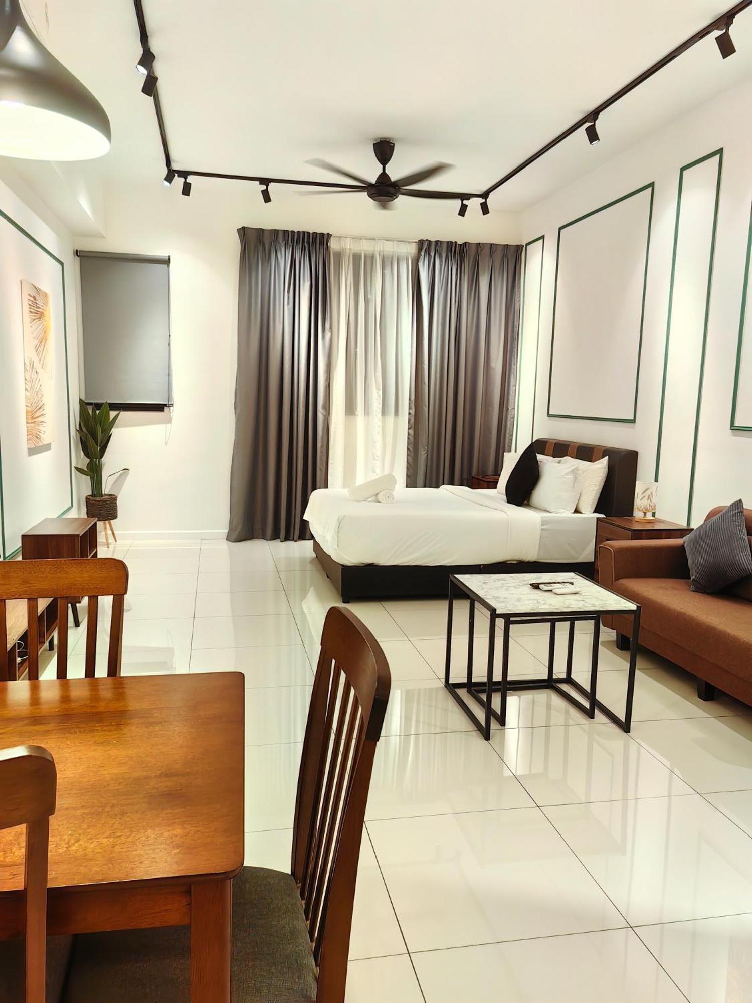 Chambers Residence Klcc By Purple Orchid Kuala Lumpur Buitenkant foto