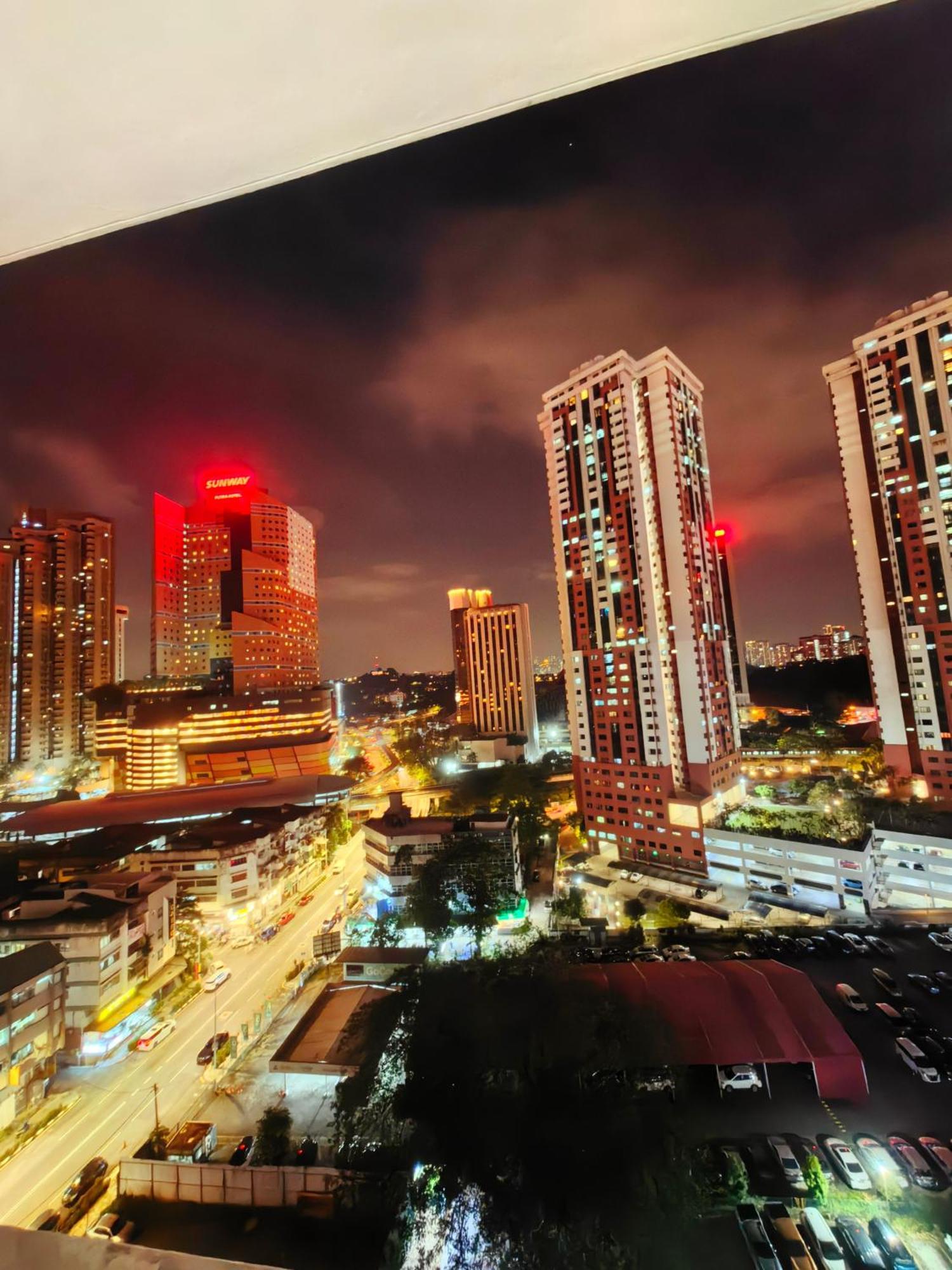 Chambers Residence Klcc By Purple Orchid Kuala Lumpur Buitenkant foto