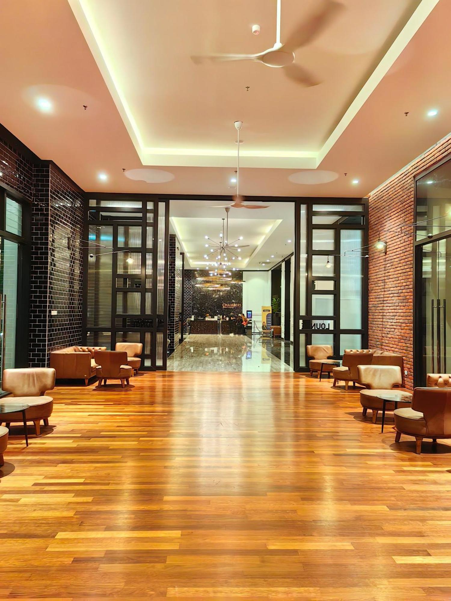 Chambers Residence Klcc By Purple Orchid Kuala Lumpur Buitenkant foto